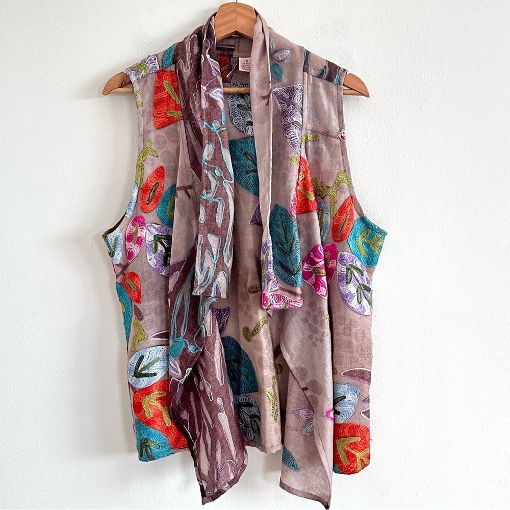 ANU wool made in India embroidered Arsty Lagenlook open front vest size Small